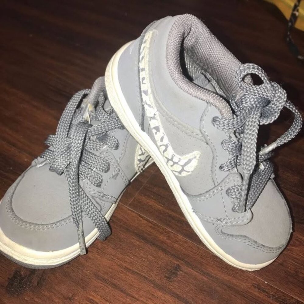 Nike size 8 Toddler
